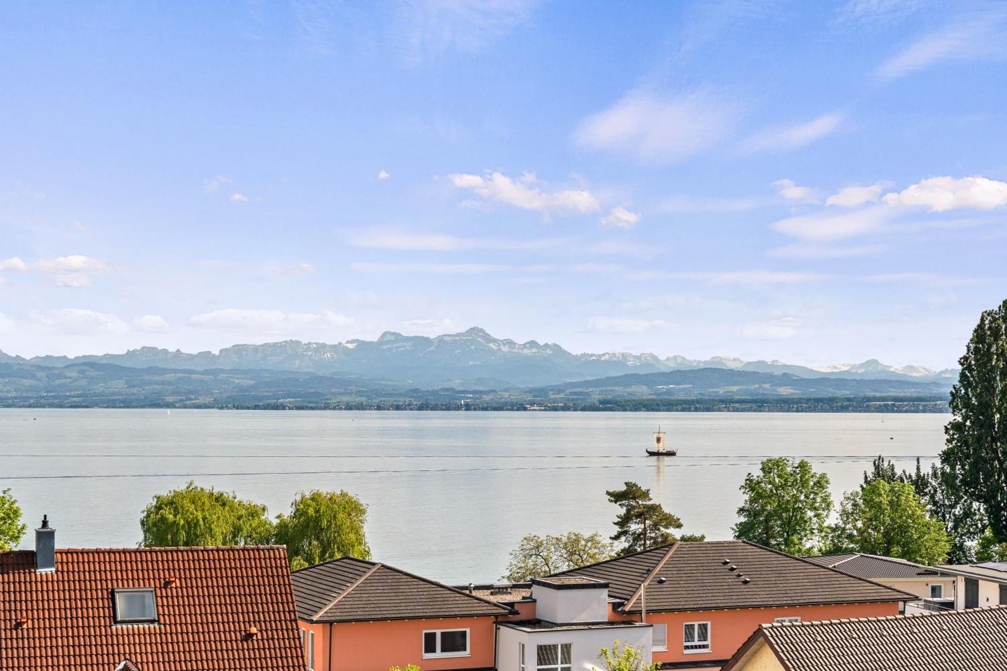 Panorama Penthouse Mit Atemberaubenden See- Und Bergblick Именстад ам Бодензе Екстериор снимка
